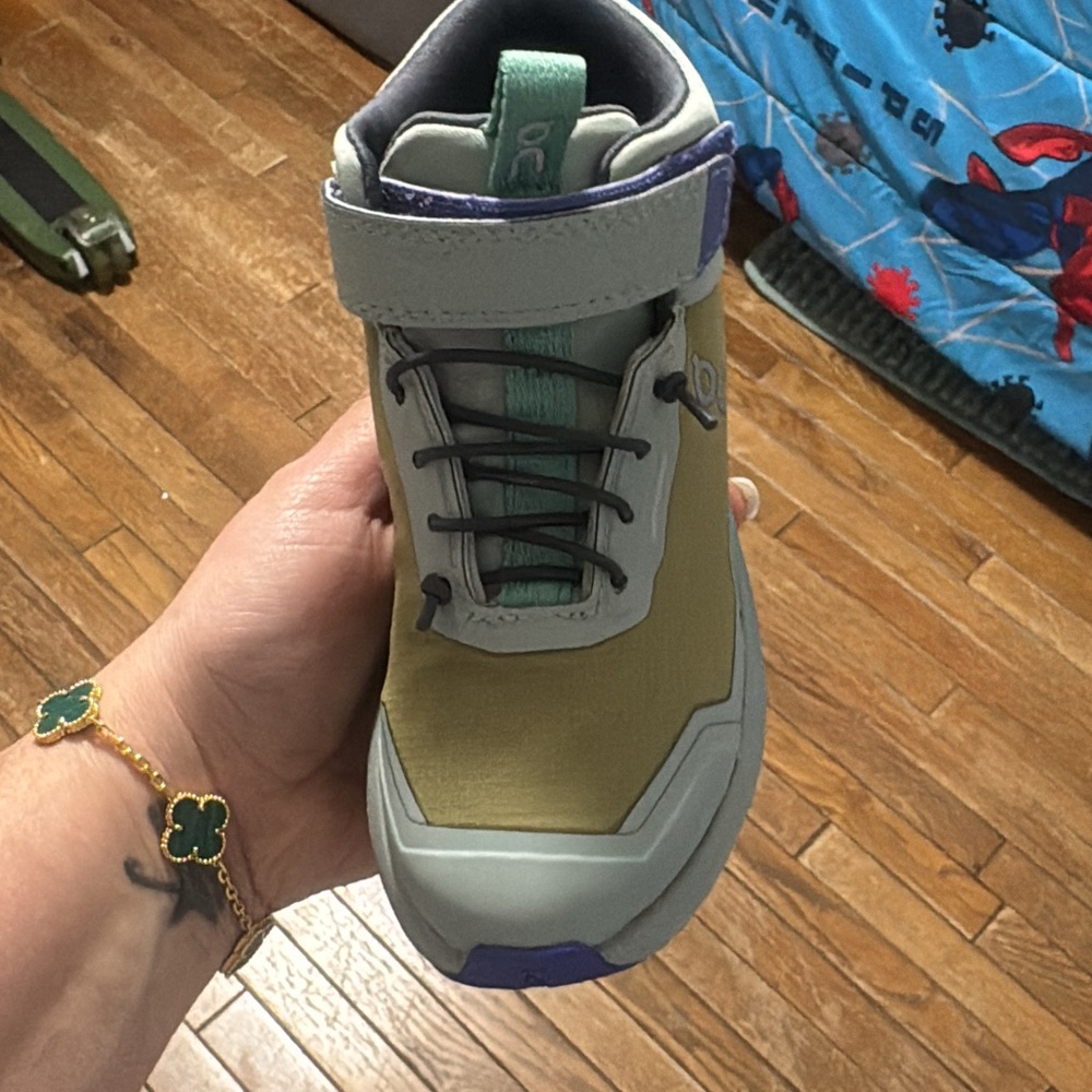 On Running Kids Boots in Tan and Green